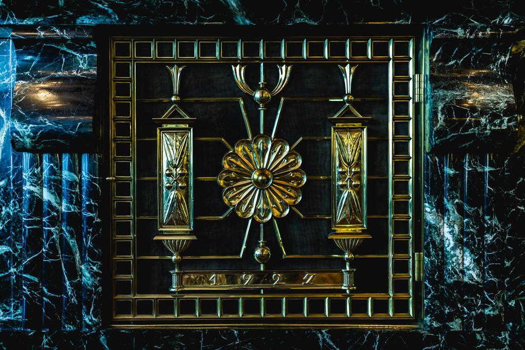 Esplanade Hotel פראג מראה חיצוני תמונה The grave of the Prophet Abraham